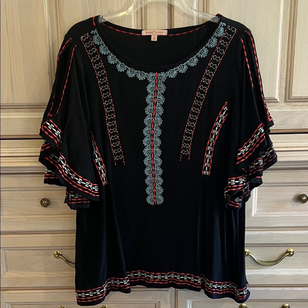 Gibson Latimer Blouse with Blue and Red Embroidery